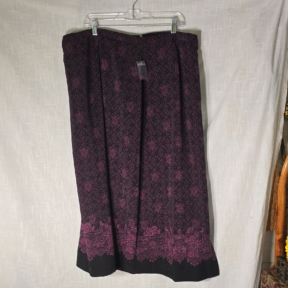 Studio 1940 Purple and Black Patterned Skirt 24W NNT
